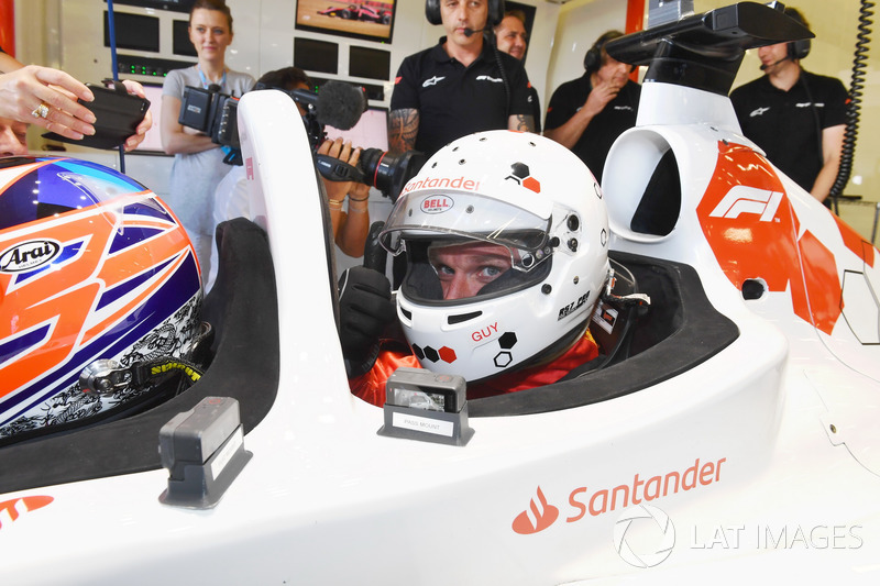 Guy Martin bersiap merasakan F1 Experiences