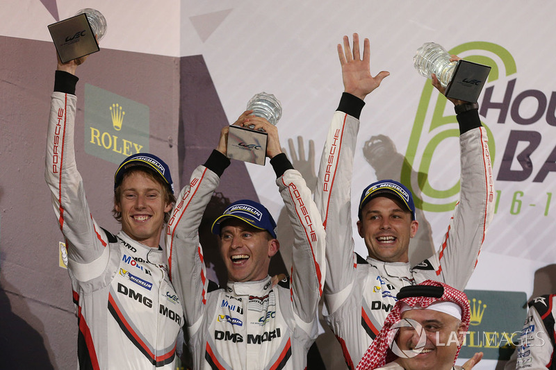 2017: Timo Bernhard, Earl Bamber y Brendon Hartley