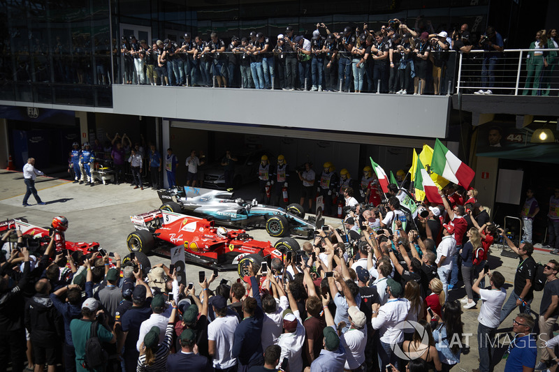 Sebastian Vettel, Ferrari SF70H, race winner, Valtteri Bottas, Mercedes AMG F1 W08, second place