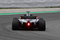 Lewis Hamilton, Mercedes-AMG F1 W09 with lights on rear wing