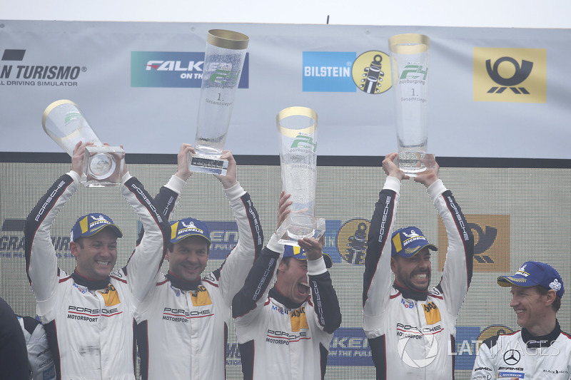 Podio: Ganadores #912 Manthey Racing Porsche 911 GT3 R: Richard Lietz, Patrick Pilet, Frédéric Makowiecki, Nick Tandy