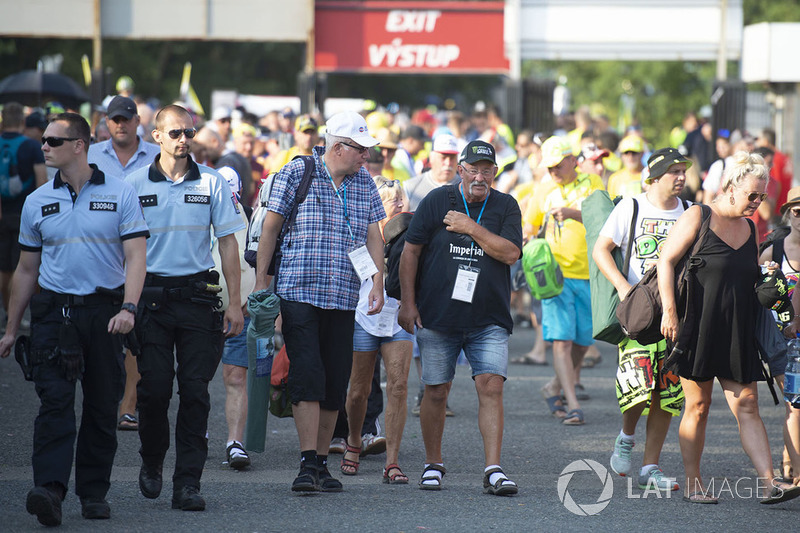 Suasana Paddock