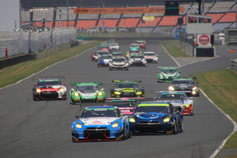 #24 スリーボンド 日産自動車大学校 GT-R
