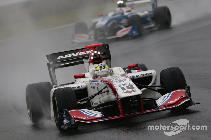 Yuhi Sekiguchi(ITOCHU ENEX TEAM IMPUL) dan Kamui Kobayashi(carrozzeria Team KCMG)