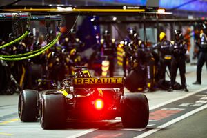 Nico Hulkenberg, Renault Sport F1 Team R.S. 18, pitstop