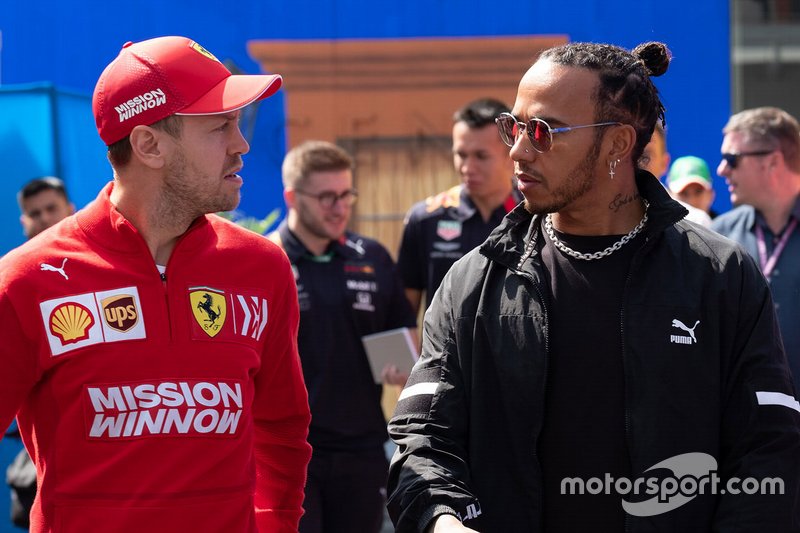 Sebastian Vettel, Ferrari, Lewis Hamilton, Mercedes AMG F1