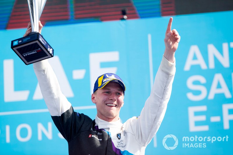 Race winner Maximilian Günther, BMW I Andretti Motorsports celebrates on the podium
