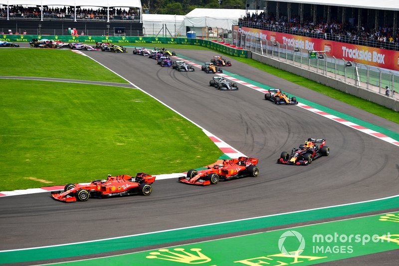Charles Leclerc, Ferrari SF90, Sebastian Vettel, Ferrari SF90, Alex Albon, Red Bull RB15, Carlos Sainz Jr., McLaren MCL34, Lewis Hamilton, Mercedes AMG F1 W10