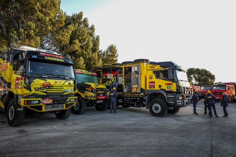 Verificaciones en Paul Ricard antes del embarque del Dakar 2020
