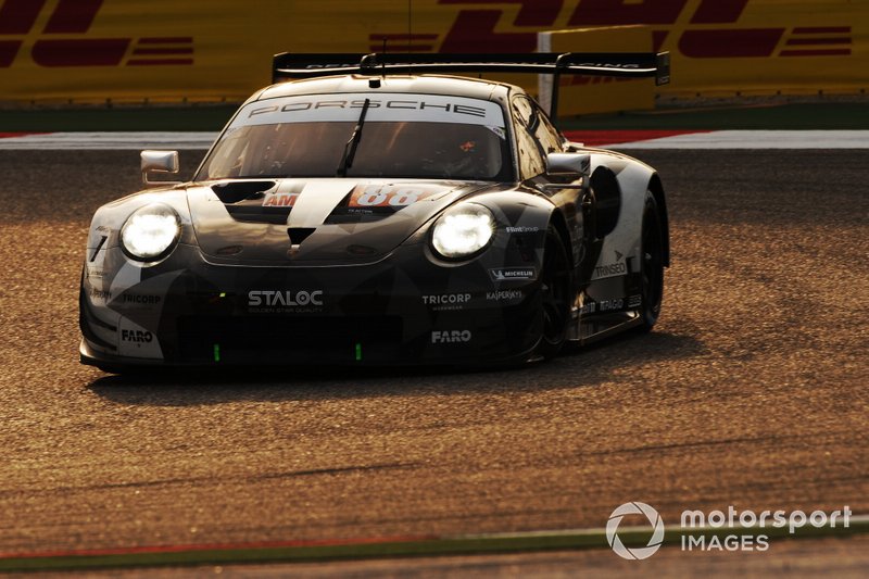 #88 Dempsey-Proton Racing Porsche 911 RSR: Thomas Preining, Adrien Deleener, Khalid Al Qubaisi