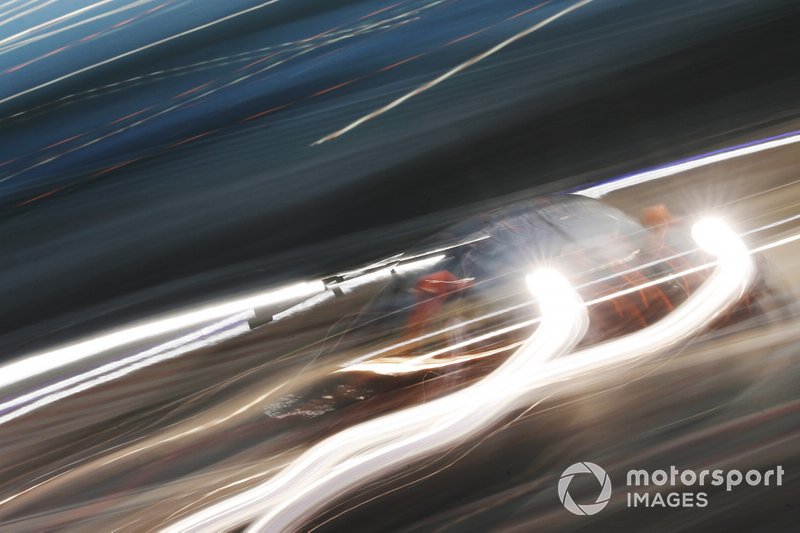 #86 Gulf Racing Porsche 911 RSR: Michael Wainwright, Benjamin Barker, Andrew Watson