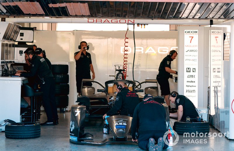 Mechanics work on Nico Müller's, GEOX Dragon, Penske EV-4