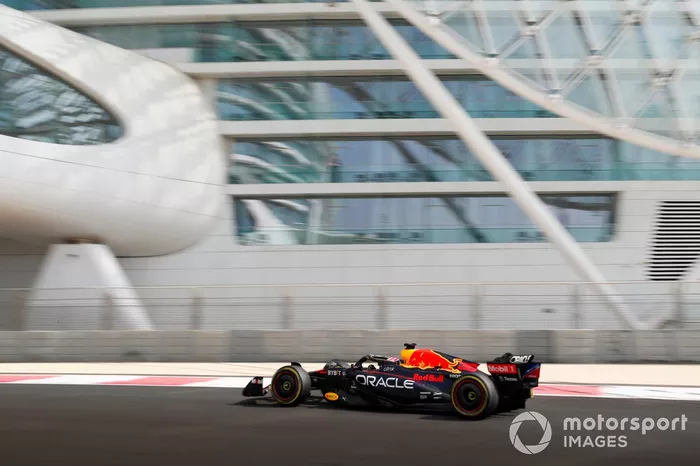 Felipe Drugovich, Aston Martin AMR22