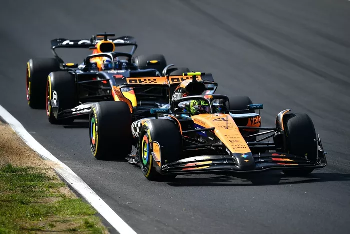 Lando Norris, McLaren, Max Verstappen, Red Bull Racing