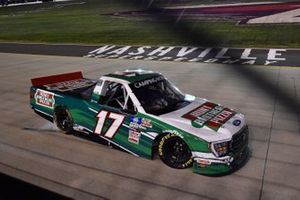 Race winner Ryan Preece, Team DGR, Ford F-150 Hunt Brothers Pizza