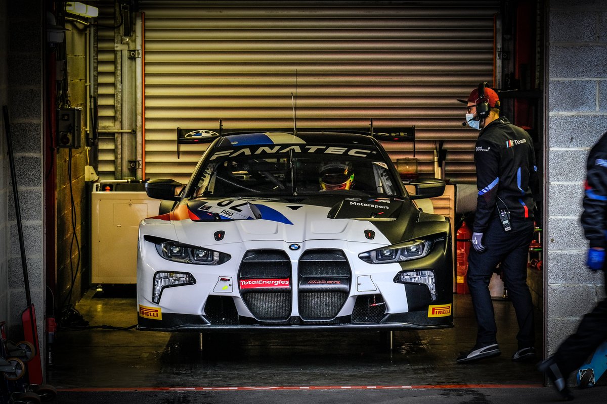 #82 BMW Motorsport BMW M4 GT3