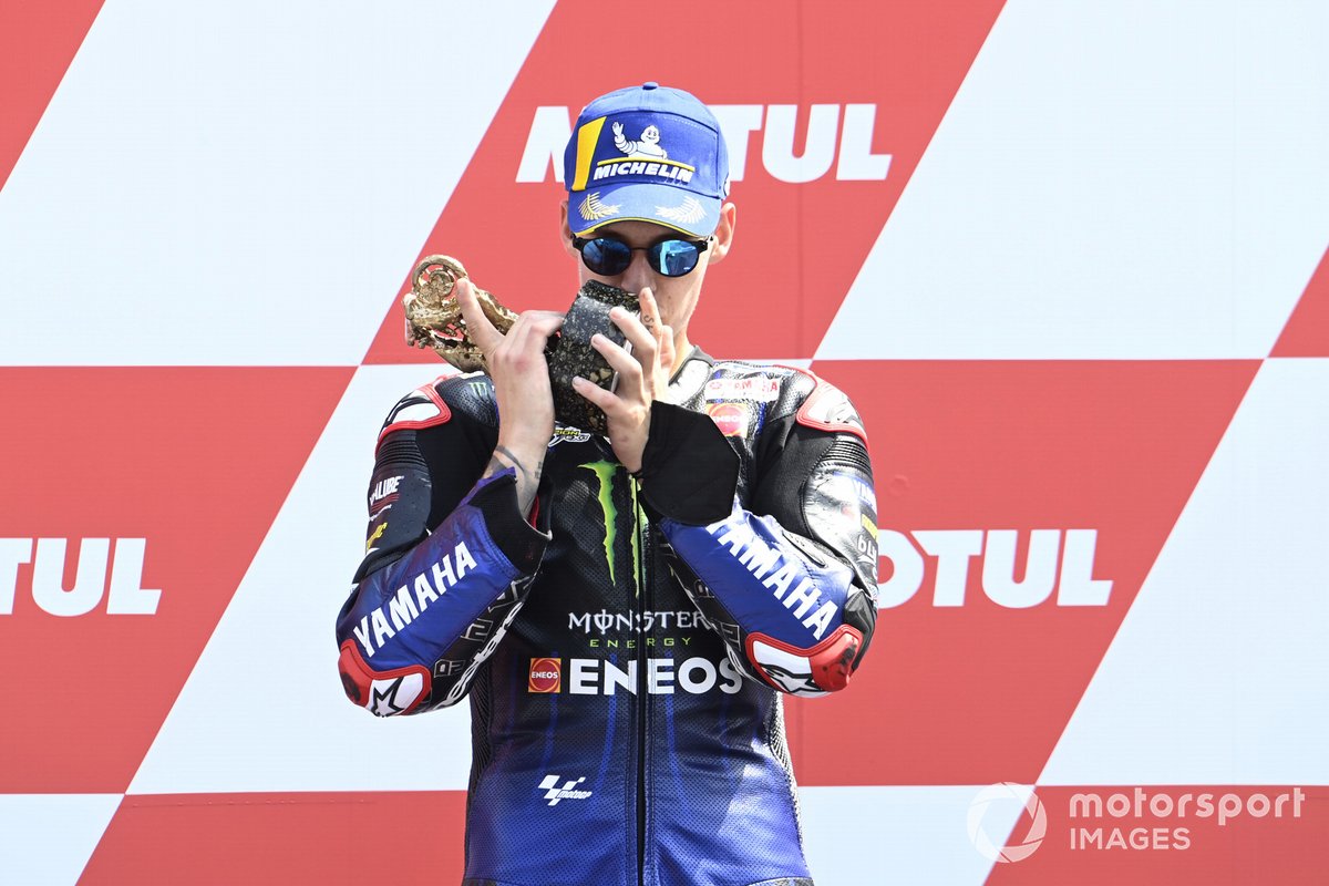 Podio: ganador de la carrera Fabio Quartararo, Yamaha Factory Racing