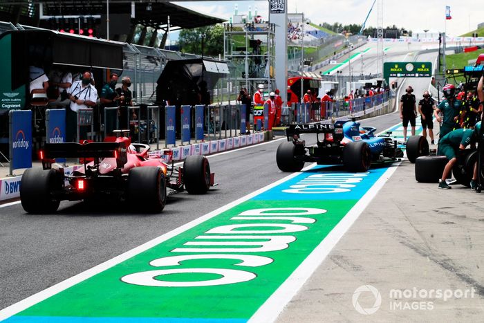 Fernando Alonso, Alpine A521, Charles Leclerc, Ferrari SF21