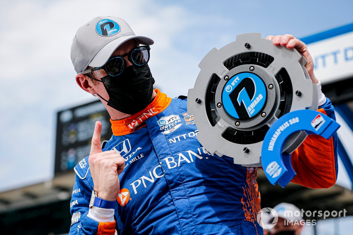 Ganador de la pole Scott Dixon, Chip Ganassi Racing Honda