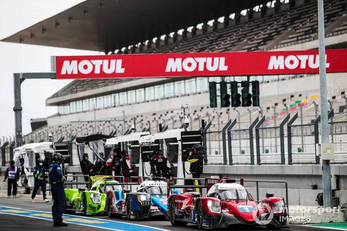 #1 Richard Mille Racing Team Oreca 07 - Gibson: Tatiana Calderon, Sophia Floersch, Beitske Visser 