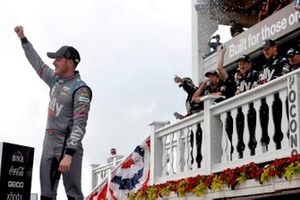 Race winner Alex Bowman, Hendrick Motorsports, Chevrolet Camaro