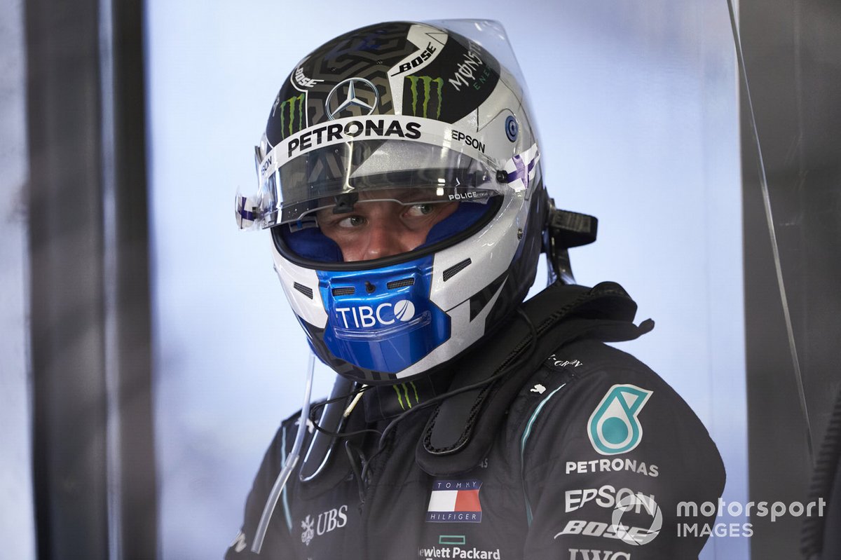 Valtteri Bottas, Mercedes-AMG Petronas F1 nel garage