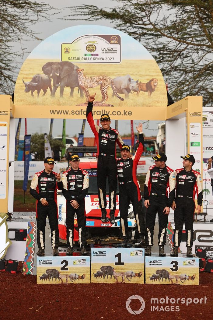 Podio: Ganadores Sébastien Ogier, Vincent Landais, Toyota Gazoo Racing WRT Toyota GR Yaris Rally1, segundos Kalle Rovanperä, Jonne Halttunen, Toyota Gazoo Racing WRT Toyota GR Yaris Rally1, terceros Elfyn Evans, Scott Martin, Toyota Gazoo Racing WRT Toyot