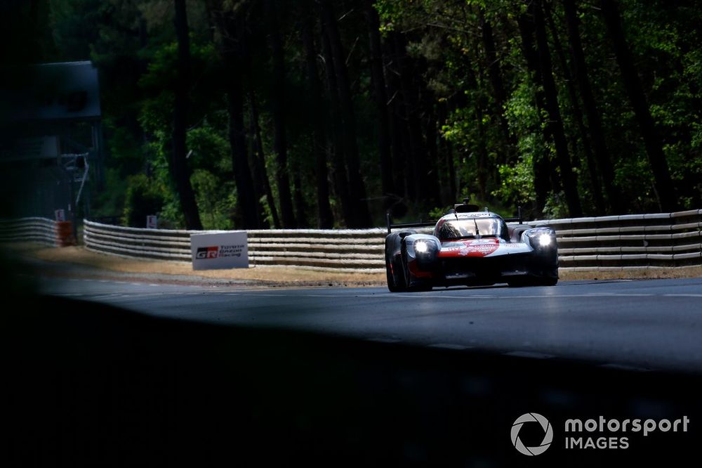 #8 Toyota Gazoo Racing Toyota GR010 - Híbrido de Sébastien Buemi, Brendon Hartley, Ryo Hirakawa