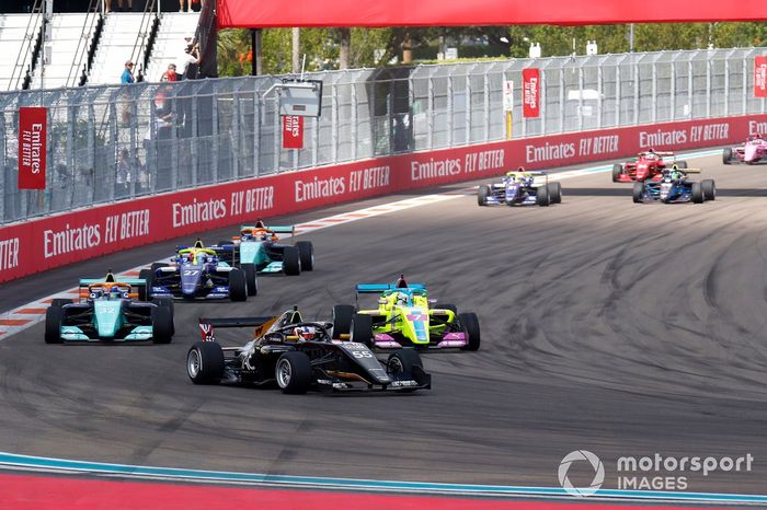 Jamie Chadwick, Jenner Racing, Emma Kimiläinen, Puma W Series Team.