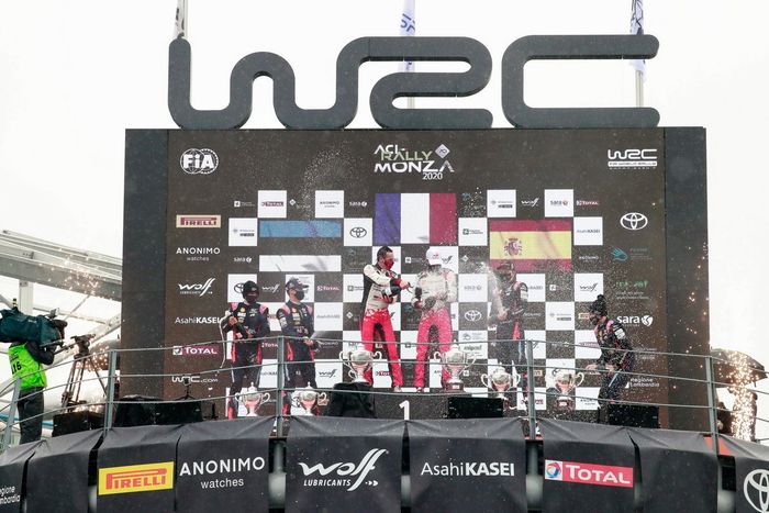 Podio: Ganador Sébastien Ogier, Julien Ingrassia, Toyota Gazoo Racing WRT Toyota Yaris WRC, segundo lugar Dani Sordo, Carlos Del Barrio, Hyundai Motorsport Hyundai i20 Coupe WRC, tercer lugar Ott Tänak, Martin Järveoja, Hyundai Motorsport Hyundai i20 Coupe WRC
