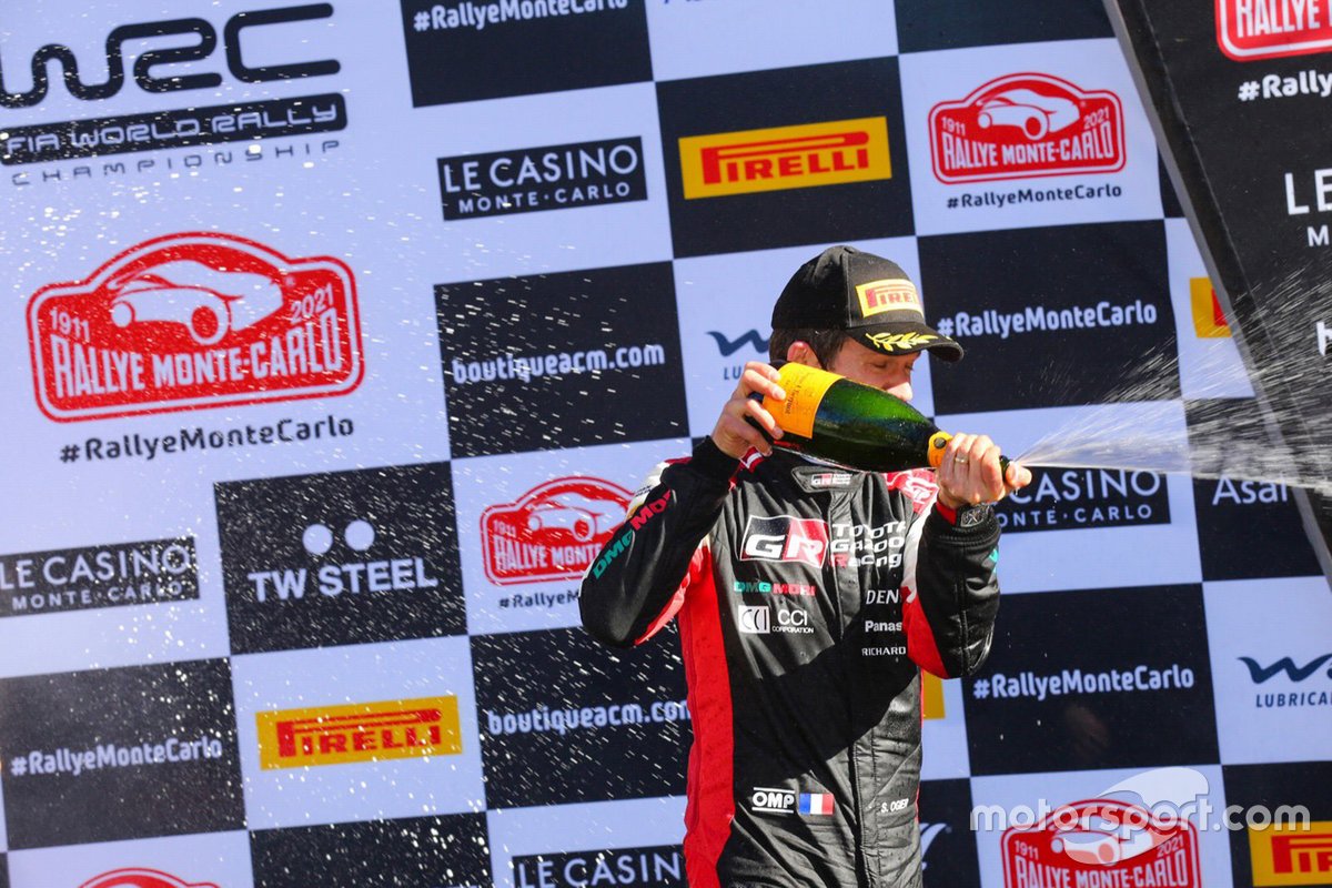Podio: ganador Sébastien Ogier, Toyota Gazoo Racing
