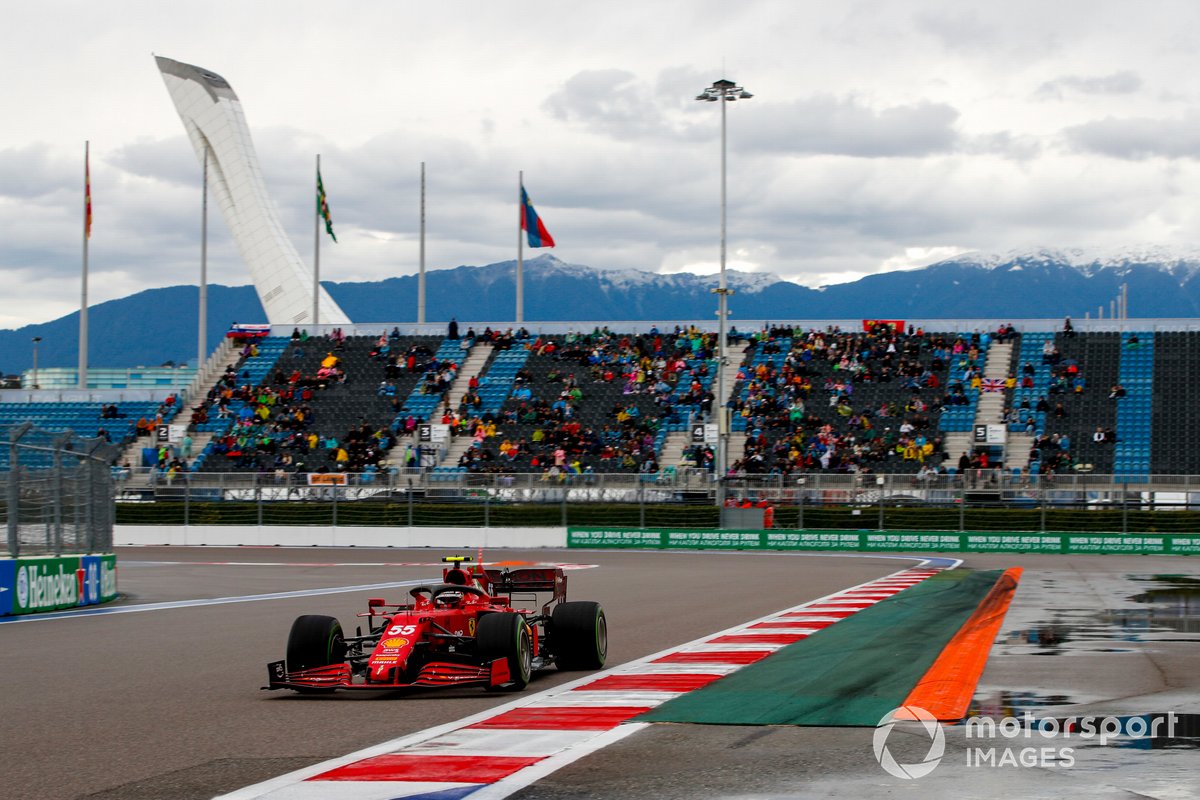 Carlos Sainz Jr., Ferrari SF21