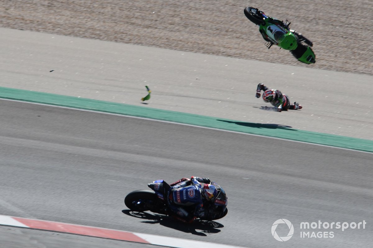 Secuencia de la caída de Jonathan Rea, Kawasaki Racing Team WorldSBK