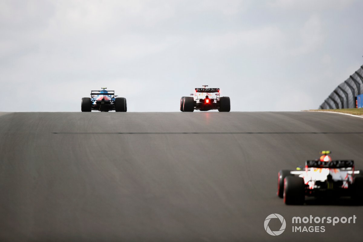 Esteban Ocon, Alpine A521, Max Verstappen, Red Bull Racing RB16B, Sergio Pérez, Red Bull Racing RB16B