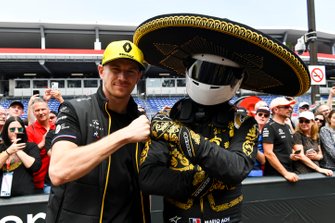 Nico Hulkenberg, Renault F1 Team ve Mario Achi, Mexican GP Promoter