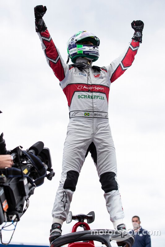 Lucas Di Grassi, Audi Sport ABT Schaeffler, celebra la victoria