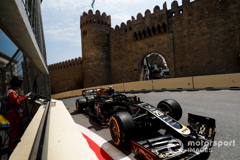 12: Kevin Magnussen, Haas F1 Team VF-19, 1'42.699