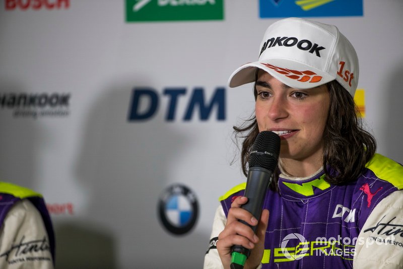 Alice Powell, Jamie Chadwick, and Marta Garcia, in the press conference