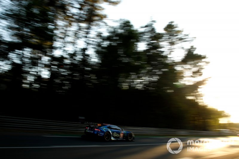 #90 TF Sport Aston Martin Vantage: Salih Yoluc, Euan Hankey, Charles Eastwood