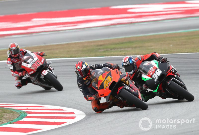 Pol Espargaro, Red Bull KTM Factory Racing, Bradley Smith, Aprilia Racing Team Gresini