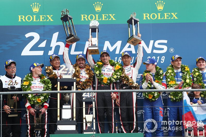 LMP1 Podium: #7 Toyota Gazoo Racing Toyota TS050: Mike Conway, Jose Maria Lopez, Kamui Kobayashi, #8 Toyota Gazoo Racing Toyota TS050: Sébastien Buemi, Kazuki Nakajima, Fernando Alonso, #11 SMP Racing BR Engineering BR1: Mikhail Aleshin, Vitaly Petrov, Stoffel Vandoorne