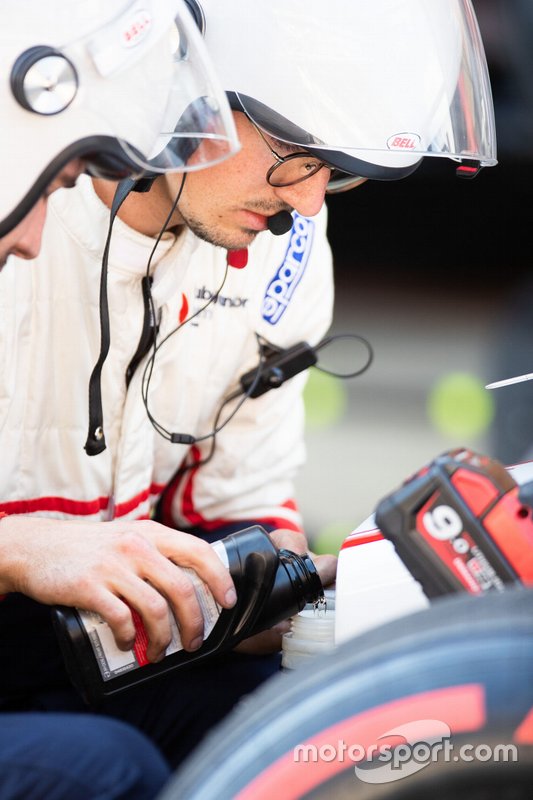 Repairs made to Juan Manuel Correa, Sauber Junior Team By Charouz