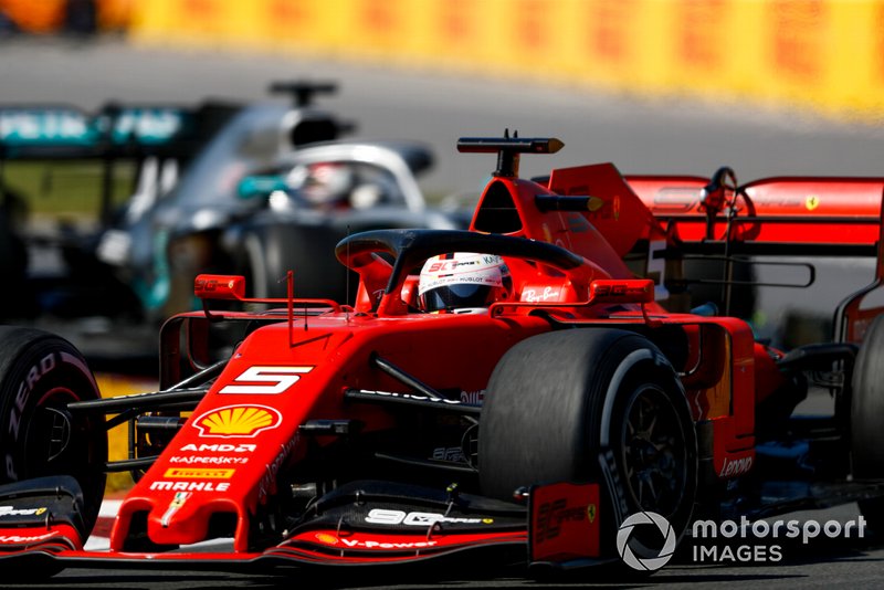 Sebastian Vettel, Ferrari SF90, Lewis Hamilton, Mercedes AMG F1 W10
