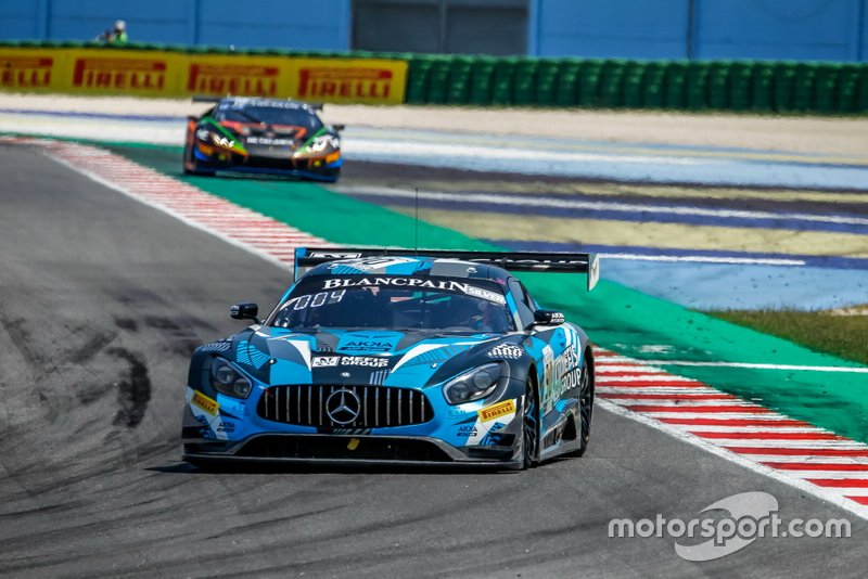 #90 Akka ASP Team Mercedes-AMG GT3: Timur Bogulavskiy, Fabian Schiller