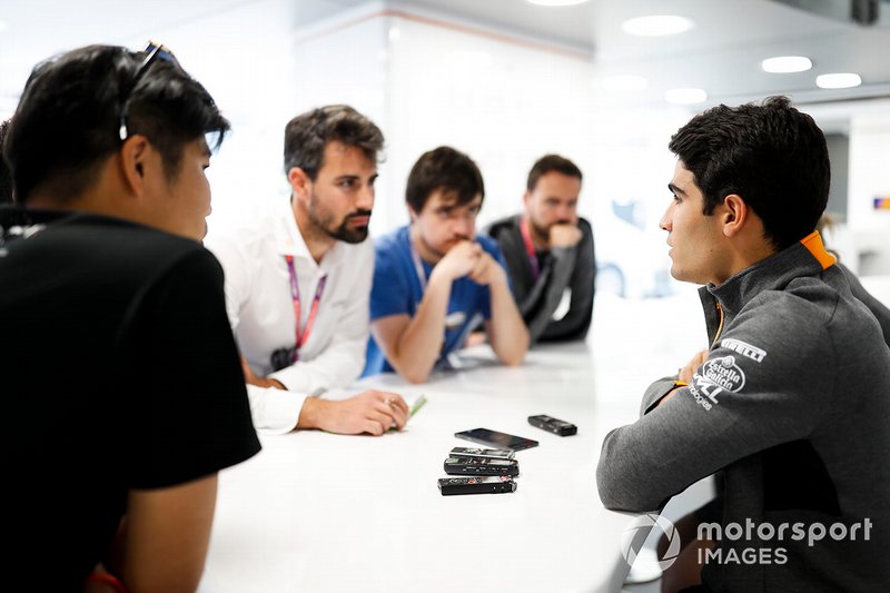 Sergio Sette Camara, McLaren con los medios