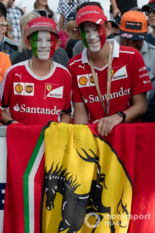 Ferrari fans