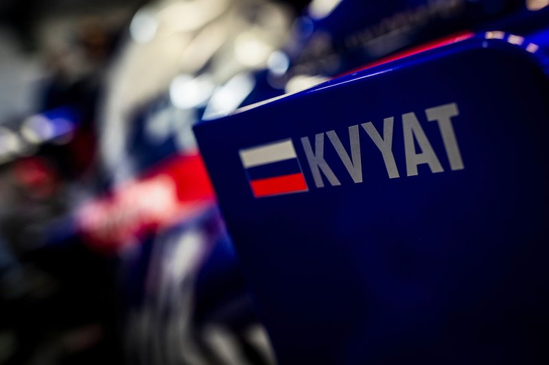 Автомобиль Scuderia Toro Rosso STR14 Даниила Квята