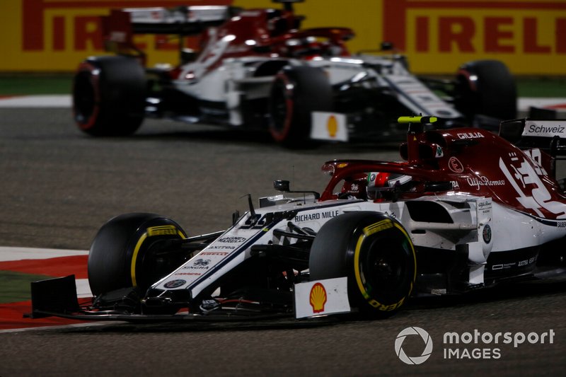 Antonio Giovinazzi, Alfa Romeo Racing C38, Kimi Raikkonen, Alfa Romeo Racing C38