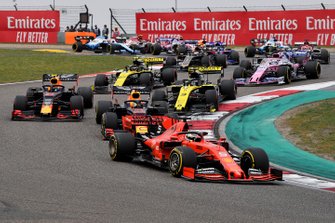 Sebastian Vettel, Ferrari SF90, Max Verstappen, Red Bull Racing RB15, Pierre Gasly, Red Bull Racing RB15, Daniel Ricciardo, Renault F1 Team R.S.19, Nico Hulkenberg, Renault F1 Team R.S. 19, Sergio Perez, Racing Point RP19, startta