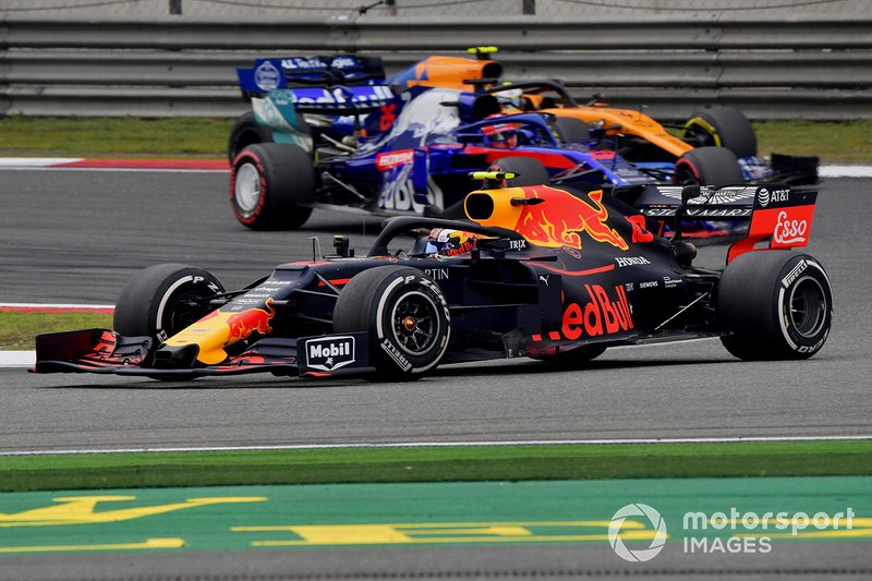 Pierre Gasly, Red Bull Racing RB15, Daniil Kvyat, Toro Rosso STR14 y Lando Norris, McLaren MCL34